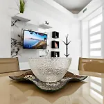 Travelers Nest * Safi