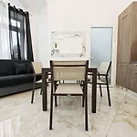 Apartment Travelers Nest *