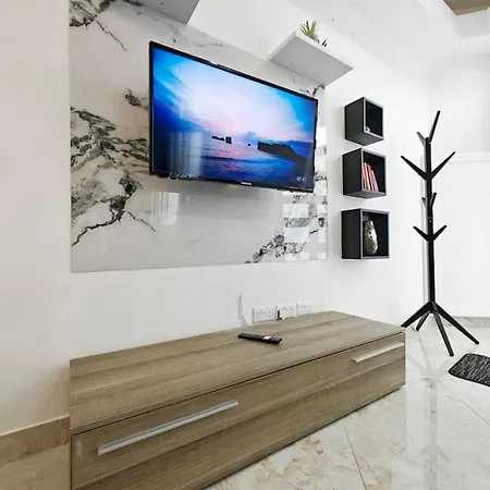 Travelers Nest Safi